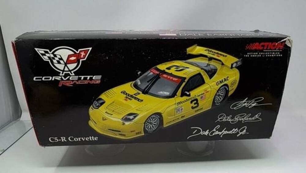 Action Corvette C5-R Die-Cast Model Car 1:18 Yellow